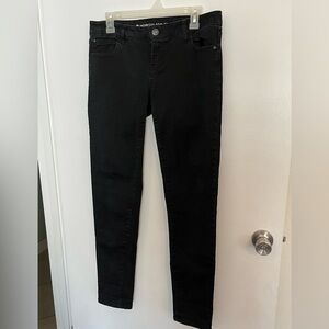 Women’s Celebrity Jeans, black, size 11